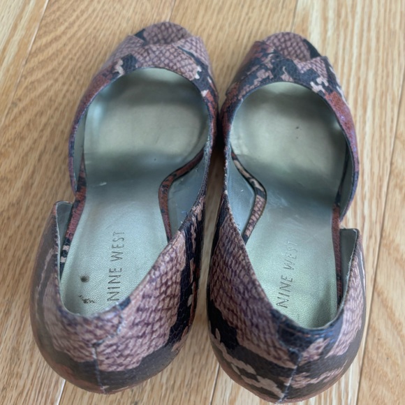 🌷LAST CALL! Nine West (8) Pink/Mauve SnakeSkin Peep Toe Pumps🌷 - Picture 3 of 11